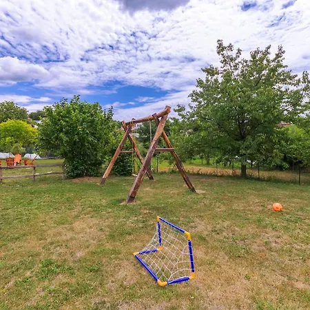 2 Bedroom Awesome In Holiday home Zarecje