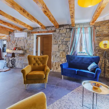 2 Bedroom Awesome In *