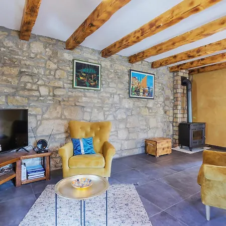 2 Bedroom Awesome In Zarecje